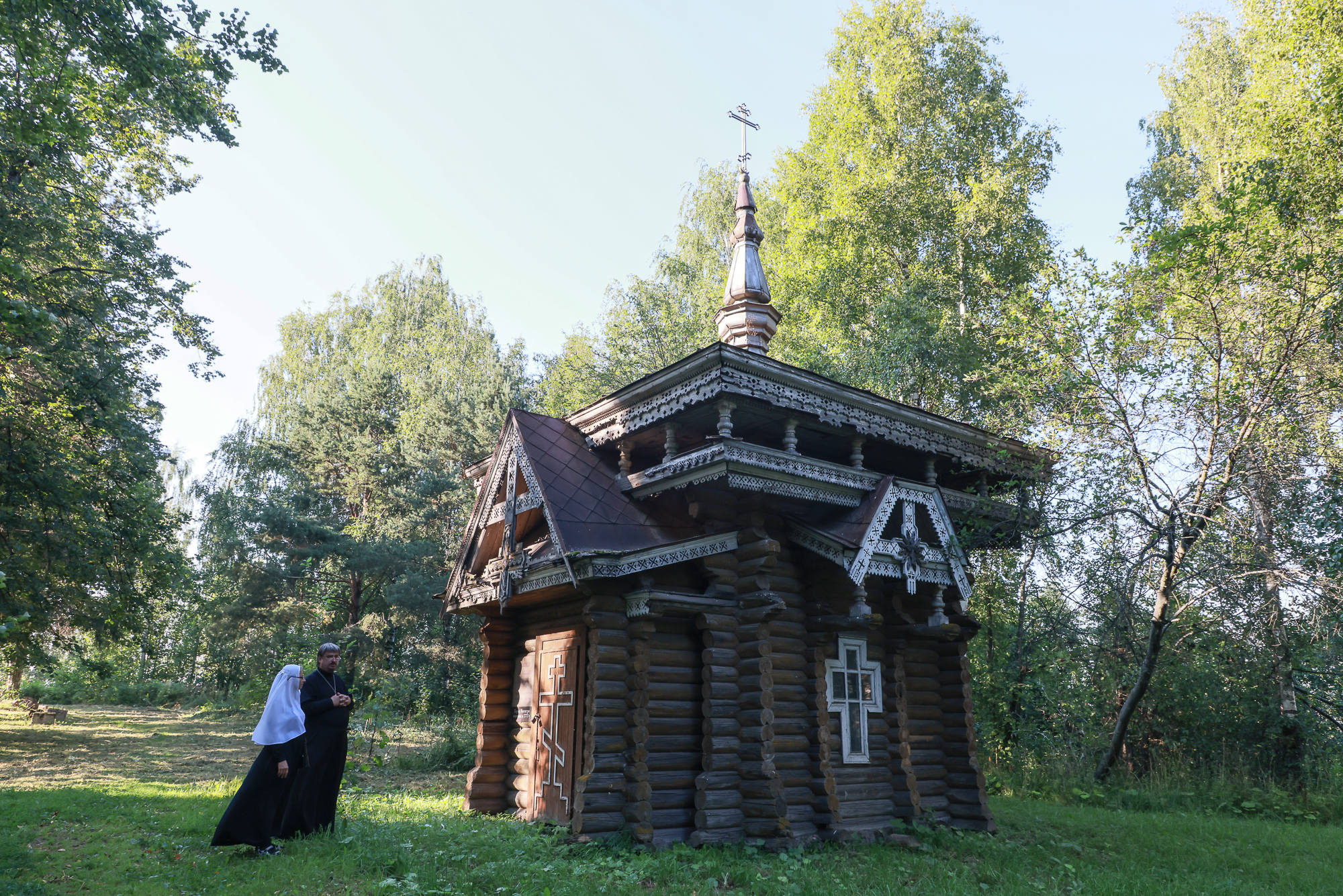 ПУТЬ НА СОЛОВКИ. Продолжение. это можно сократить для сетей и оставить для сайта  От Белого озера мы направились в сторону Онежского озера. Ехали по высоким берегам вдоль Волго-Балтийского канала, проезжали по старинным деревням и селам. Отрадно,что за...