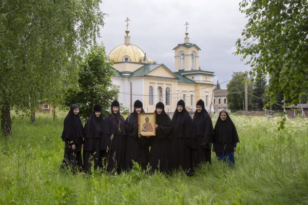 ПАЛОМНИЧЕСТВО В БЕЛОРУССИЮ. БОБРУЙСКИЙ МОНАСТЫРЬ В ЧЕСТЬ СВЯТЫХ ЖЕН-МИРОНОСИЦ. На берегу живописной Березины, неподалеку от жилых кварталов Бобруйска, вот уже два столетия возвышается Бобруйская крепость, ставшая важным опорным пунктом русской армии в...