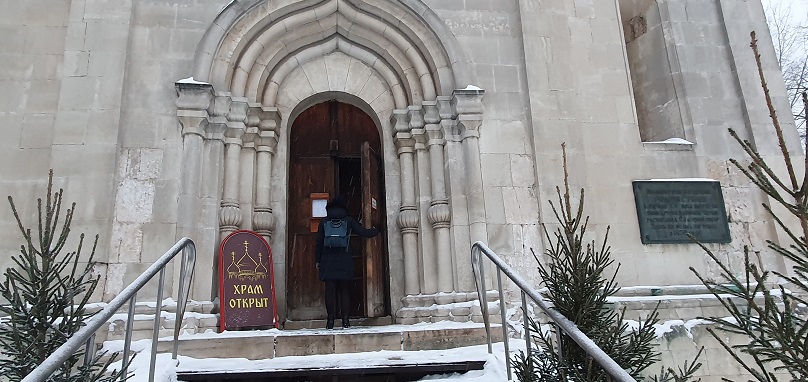 Поздравляем всех с началом  Великого поста. Для каждого верующего человека наступает особое время. Время покаяния и внутреннего возрастания. С чего же следует начинать пост? Святые отцы советуют внимательно посмотреть «внутрь себя». Святитель Макарий ...