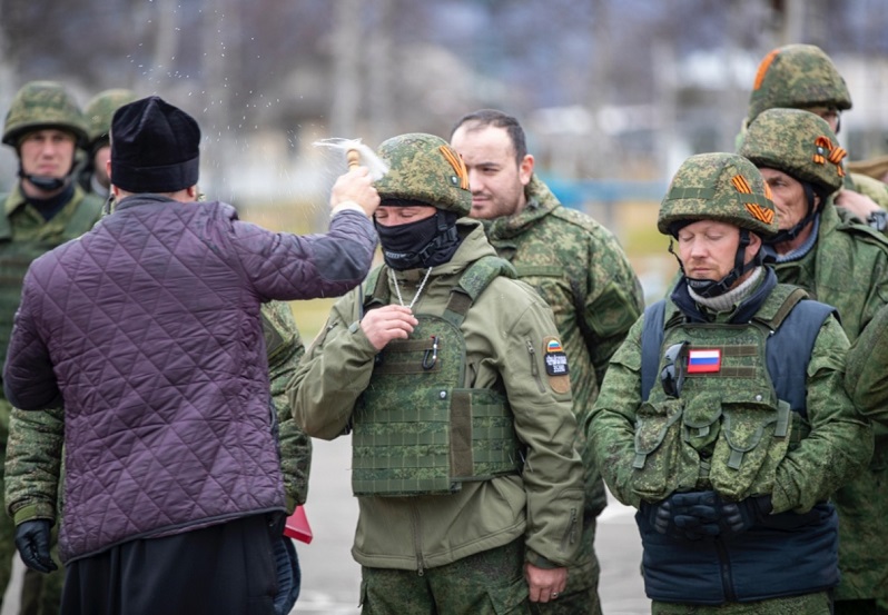 БИБЛИЯ О ВОЙНЕ. КОГО ПРИЗЫВАЛИ НА ВОЕННУЮ СЛУЖБУ?   Рассказывает протоиерей Олег Стеняев.  Принцип призыва на войну, изложенный в Ветхом Завете, как ни странно, более гуманен, чем тот порядок, который существует во всем мире сегодня. Обратимся вновь к ...