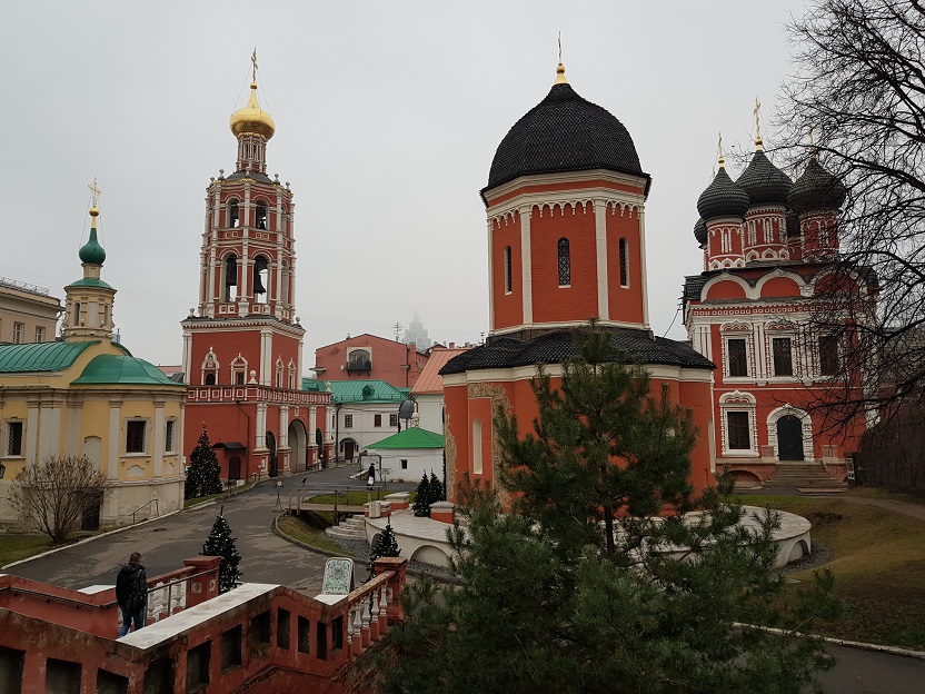 Высоко-Петровский монастырь был основан в 1315 году святителем Петром – митрополитом Киевским, Владимирским и всея Руси. В том же году митрополит перенес свою кафедру в Москву, признав главенство Москвы среди других русских городов. Это первый среди ...