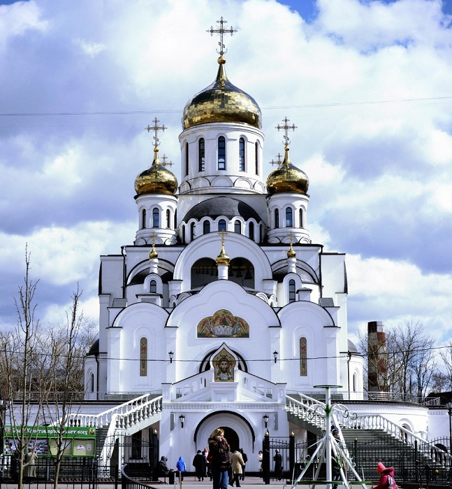 Сегодня наша святая Церковь вспоминает подвиги шести новомучеников и исповедников ХХ века – сщмчч. Афанасия Докукина, Александра Левитского и Димитрия Розанова пресвитеров, мчч. Иоанна Золотова и Николая Гусева (+1937); сщмч. Владимира Вятского ...