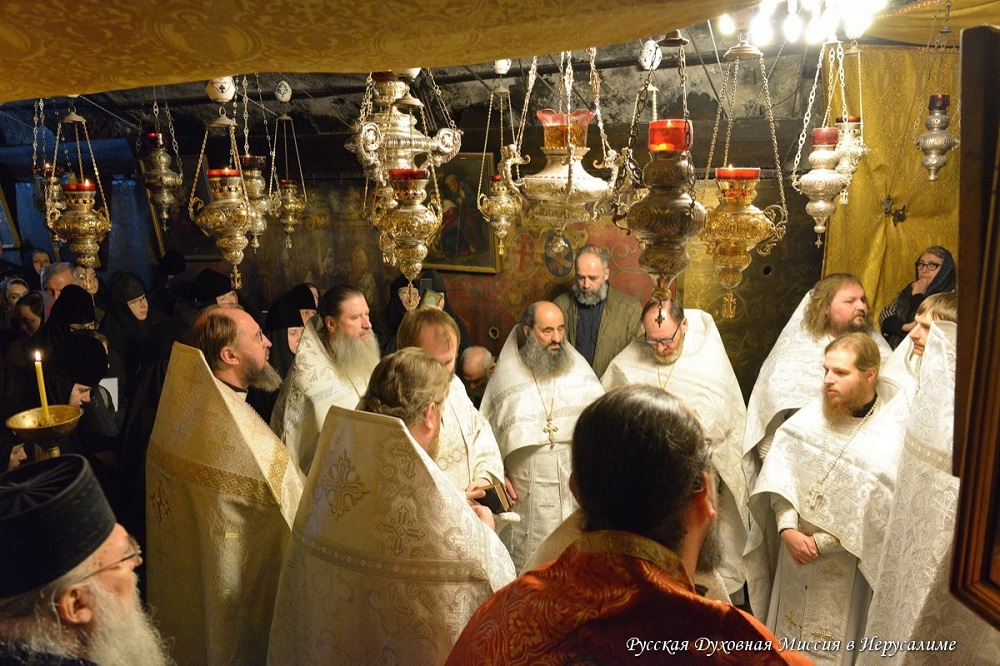 2 января 2019 года, в день памяти праведного Иоанна Кронштадтского, начальник Русской духовной миссии в Иерусалиме архимандрит Александр (Елисов) возглавил служение Божественной литургии в пещере Рождества Христова в Вифлееме.  По традиции русское