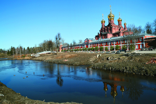 В пещерах, близ Лавры